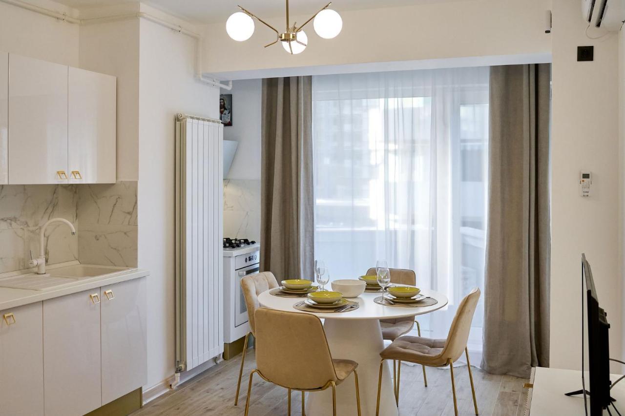 Mg Brothers Apartment In Infinity Beach Resort Mamaia Dış mekan fotoğraf