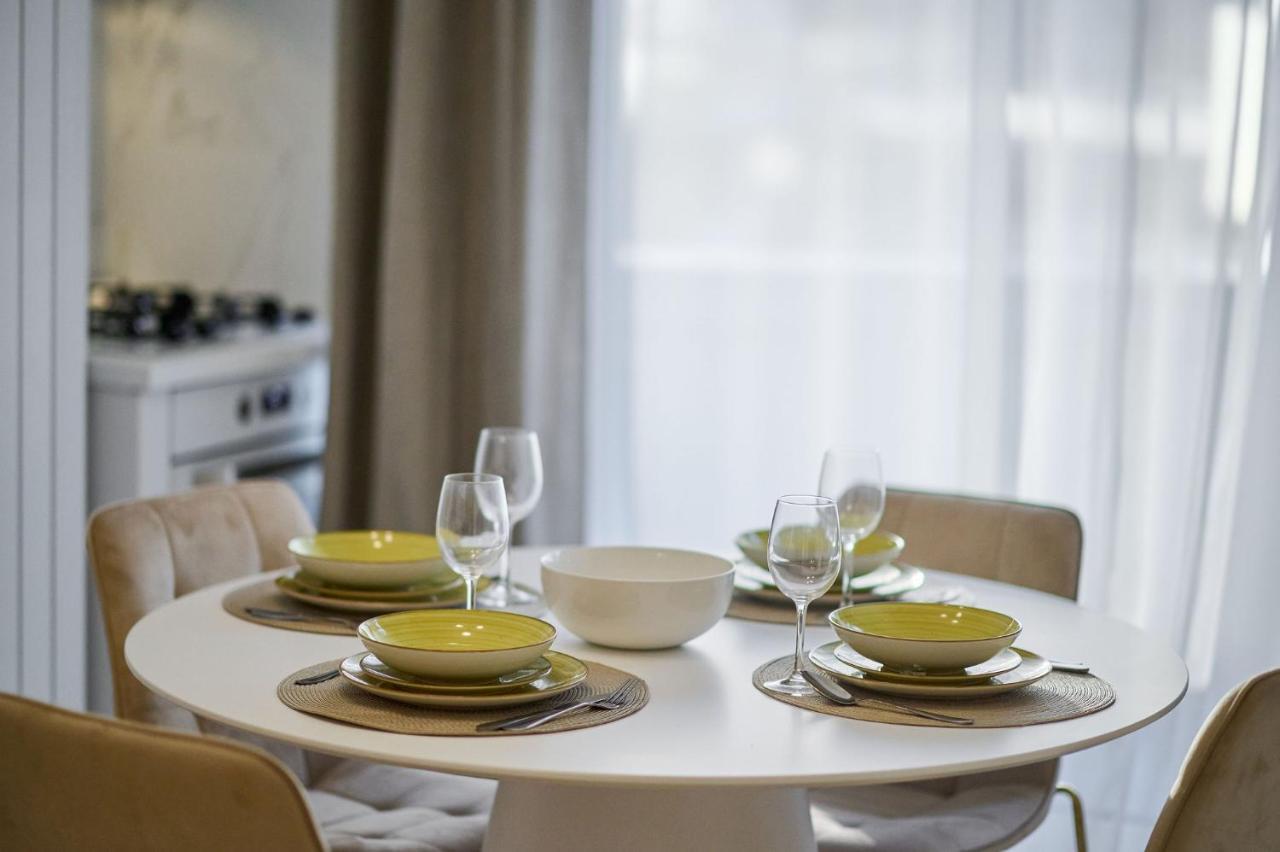 Mg Brothers Apartment In Infinity Beach Resort Mamaia Dış mekan fotoğraf